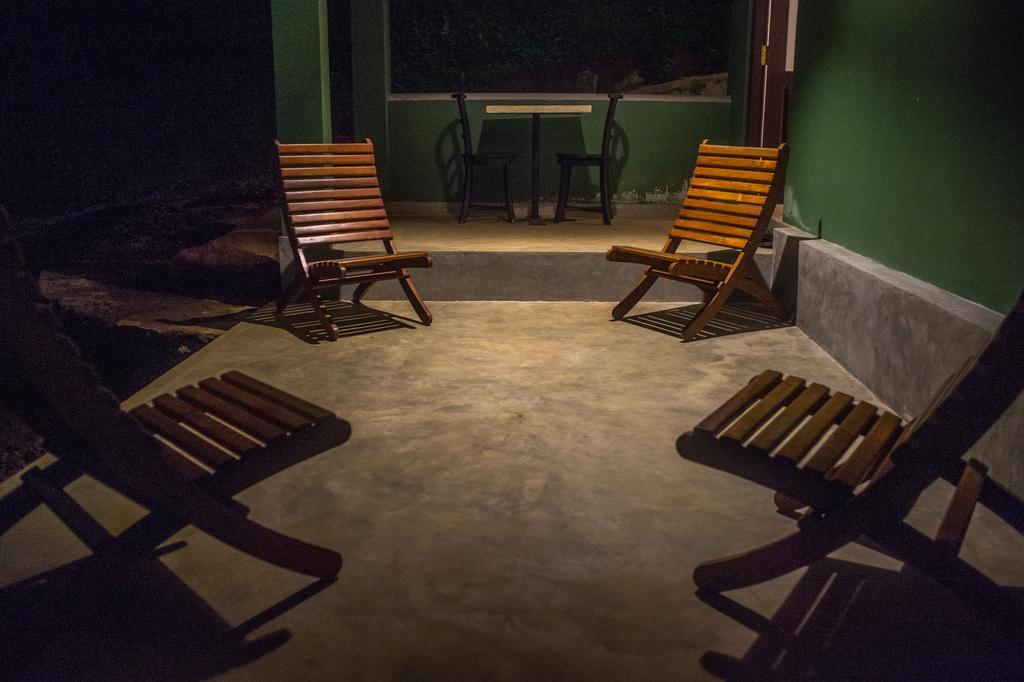 Sinharaja Hostel Deniyaya Pokoj fotografie