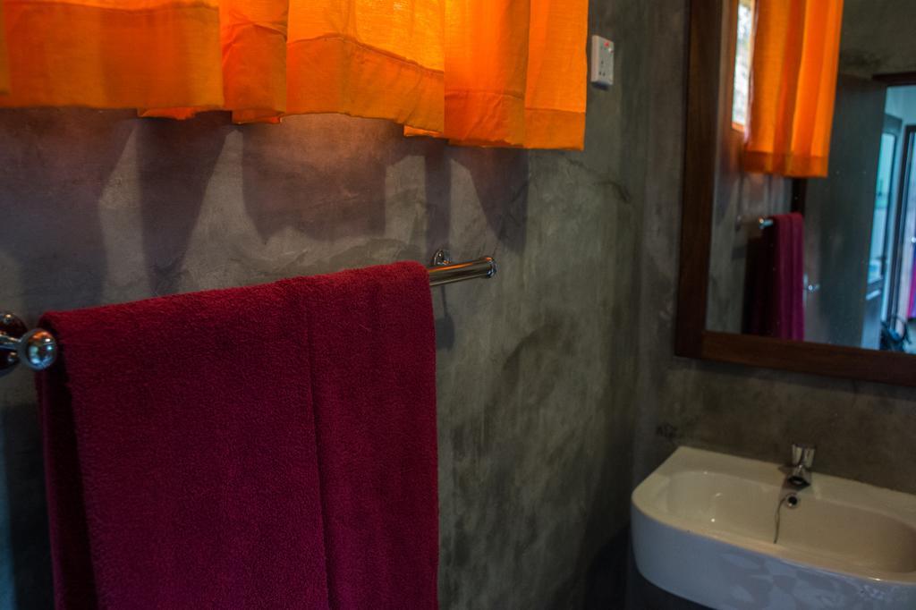 Sinharaja Hostel Deniyaya Pokoj fotografie