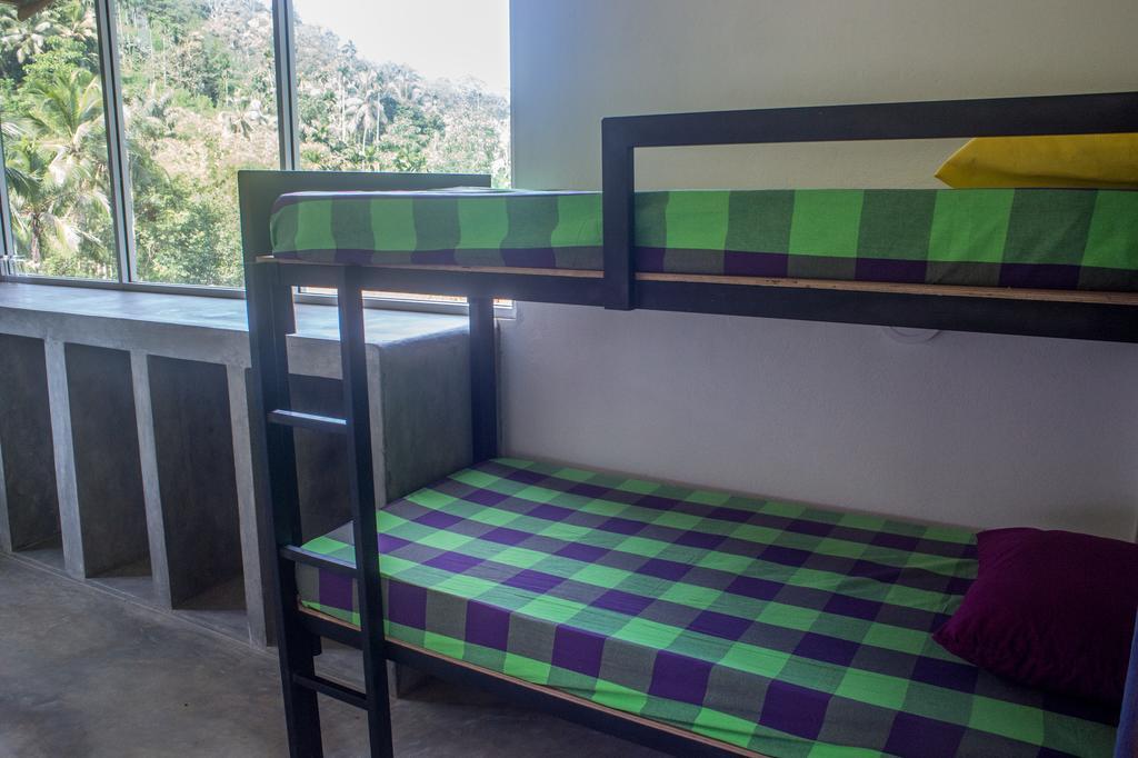 Sinharaja Hostel Deniyaya Pokoj fotografie